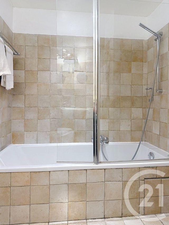 Appartement F3 à vendre - 3 pièces - 60,32 m2 - Mandelieu La Napoule - 06 - PROVENCE-ALPES-COTE-D-AZUR