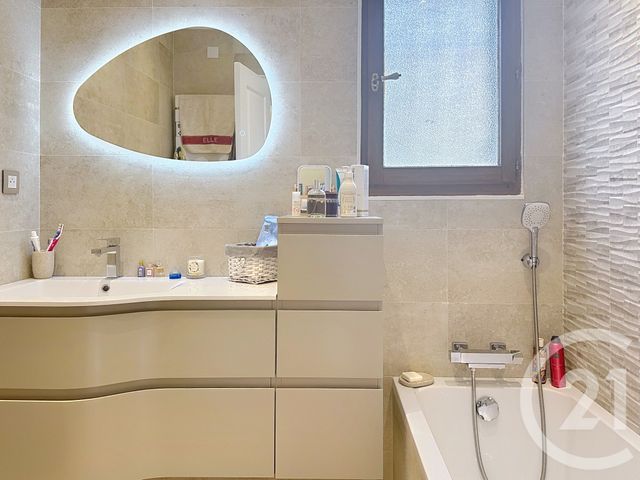 Maison à vendre - 5 pièces - 99,13 m2 - Mandelieu La Napoule - 06 - PROVENCE-ALPES-COTE-D-AZUR