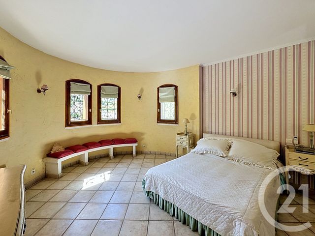 Maison &agrave; vendre - 7 pi&egrave;ces - 332 m2 - Mandelieu La Napoule - 06 - PROVENCE-ALPES-COTE-D-AZUR
