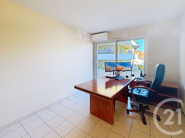 Appartement F4 à vendre - 4 pièces - 105 m2 - Mandelieu La Napoule - 06 - PROVENCE-ALPES-COTE-D-AZUR