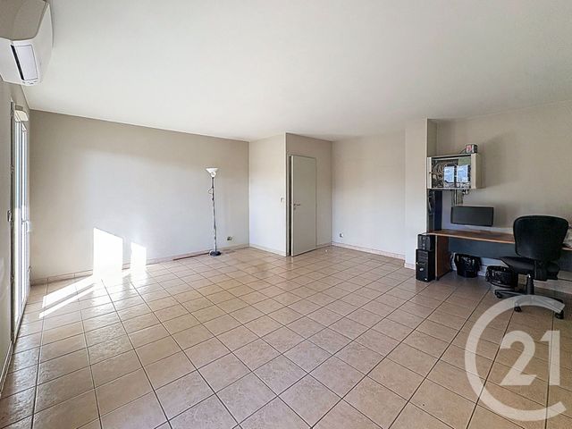 Appartement F4 à vendre - 4 pièces - 105 m2 - Mandelieu La Napoule - 06 - PROVENCE-ALPES-COTE-D-AZUR