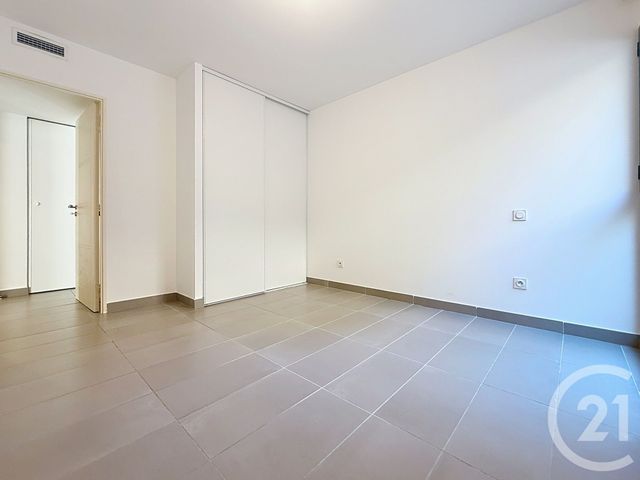 Appartement F2 à vendre - 2 pièces - 39,81 m2 - Cannes La Bocca - 06 - PROVENCE-ALPES-COTE-D-AZUR