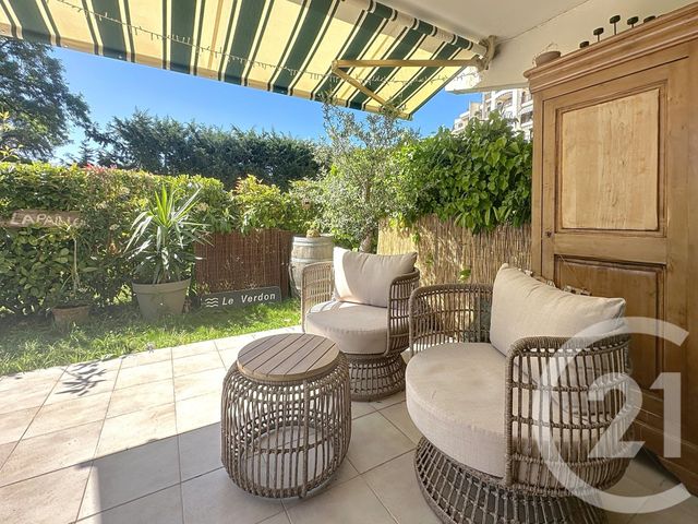 Appartement T2 à vendre - 2 pièces - 52,36 m2 - Mandelieu La Napoule - 06 - PROVENCE-ALPES-COTE-D-AZUR