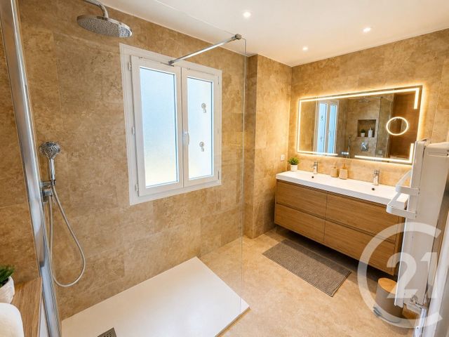Appartement F4 &agrave; vendre - 4 pi&egrave;ces - 72 m2 - Le Cannet - 06 - PROVENCE-ALPES-COTE-D-AZUR