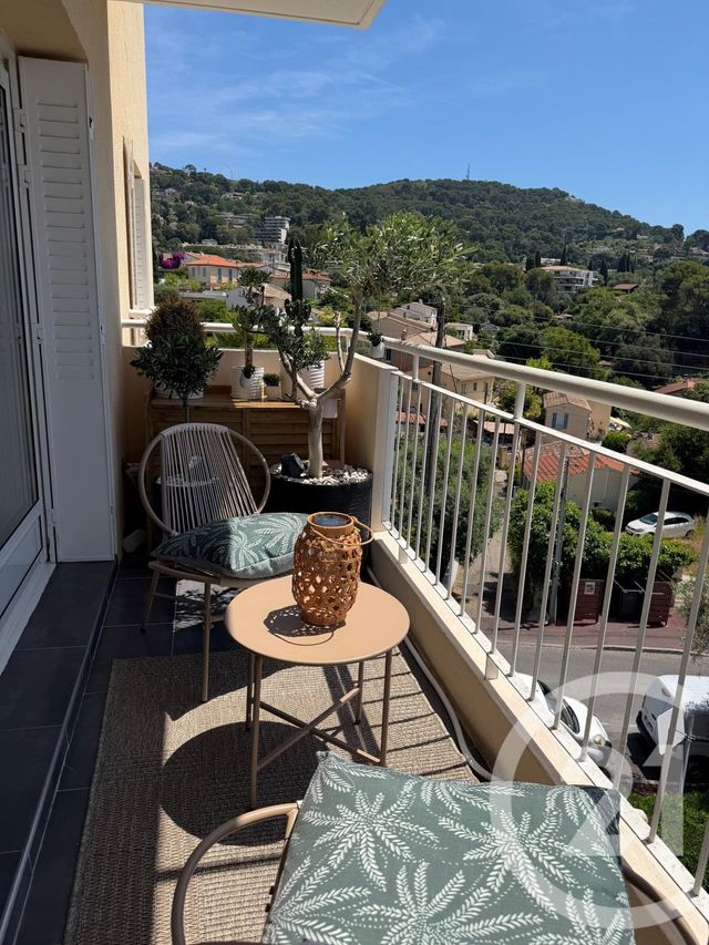 Appartement F4 &agrave; vendre - 4 pi&egrave;ces - 72 m2 - Le Cannet - 06 - PROVENCE-ALPES-COTE-D-AZUR