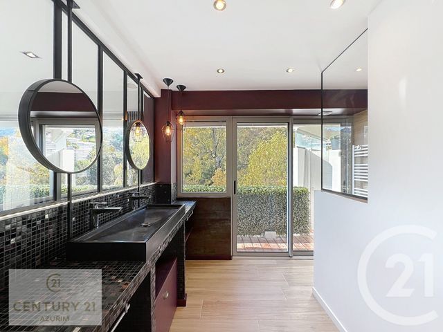 Appartement F5 &agrave; vendre - 5 pi&egrave;ces - 107,46 m2 - Le Golfe Juan - 06 - PROVENCE-ALPES-COTE-D-AZUR