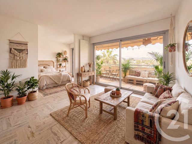 Appartement F2 &agrave; vendre - 2 pi&egrave;ces - 33 m2 - Mandelieu La Napoule - 06 - PROVENCE-ALPES-COTE-D-AZUR