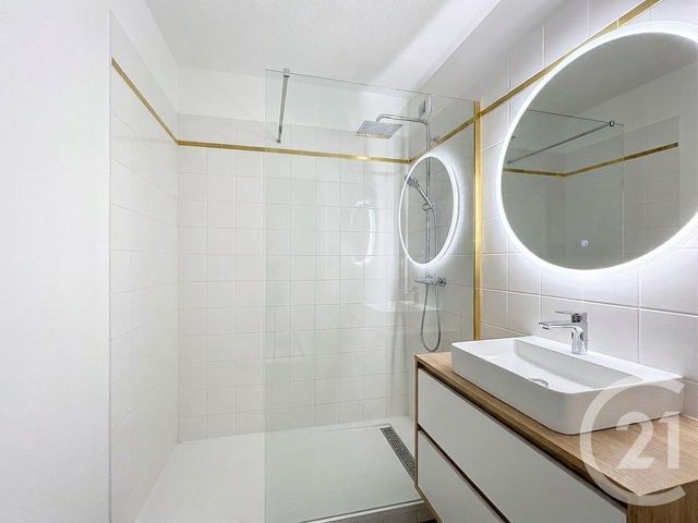 Appartement F2 &agrave; vendre - 2 pi&egrave;ces - 26 m2 - Theoule Sur Mer - 06 - PROVENCE-ALPES-COTE-D-AZUR