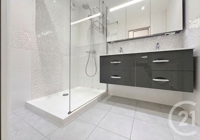 Appartement T3 &agrave; vendre - 3 pi&egrave;ces - 68,39 m2 - Mandelieu La Napoule - 06 - PROVENCE-ALPES-COTE-D-AZUR