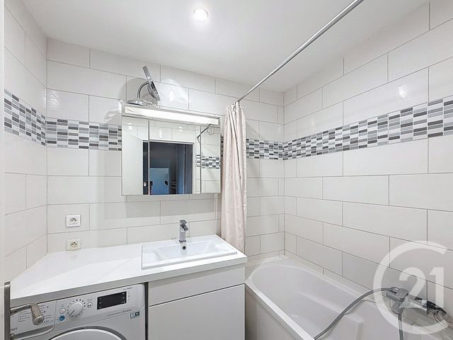 Appartement F3 &agrave; vendre - 3 pi&egrave;ces - 62,64 m2 - Mandelieu La Napoule - 06 - PROVENCE-ALPES-COTE-D-AZUR