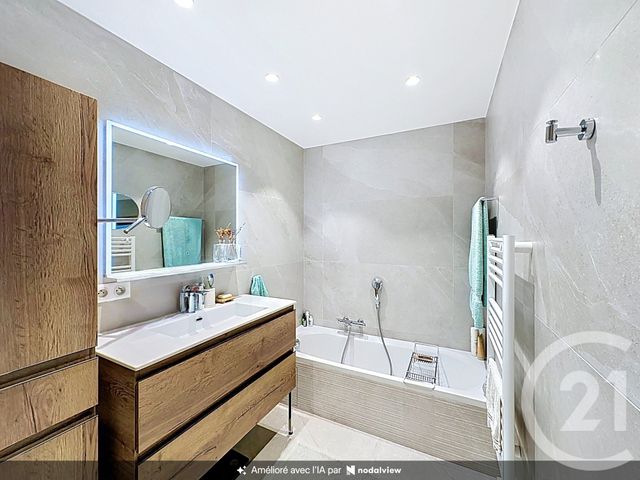 Appartement F5 &agrave; vendre - 5 pi&egrave;ces - 102,87 m2 - Mandelieu La Napoule - 06 - PROVENCE-ALPES-COTE-D-AZUR