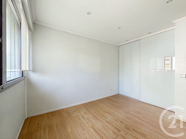 Appartement T3 &agrave; vendre - 4 pi&egrave;ces - 75,71 m2 - Mandelieu La Napoule - 06 - PROVENCE-ALPES-COTE-D-AZUR