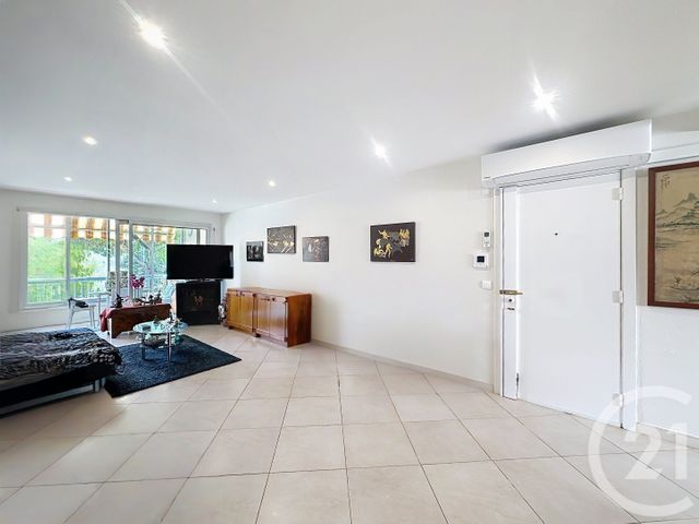 Appartement T3 &agrave; vendre - 4 pi&egrave;ces - 75,71 m2 - Mandelieu La Napoule - 06 - PROVENCE-ALPES-COTE-D-AZUR