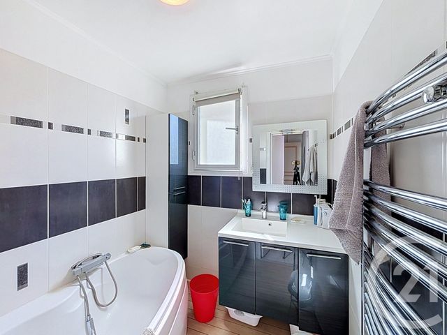 Appartement F4 &agrave; vendre - 4 pi&egrave;ces - 78 m2 - Mandelieu La Napoule - 06 - PROVENCE-ALPES-COTE-D-AZUR