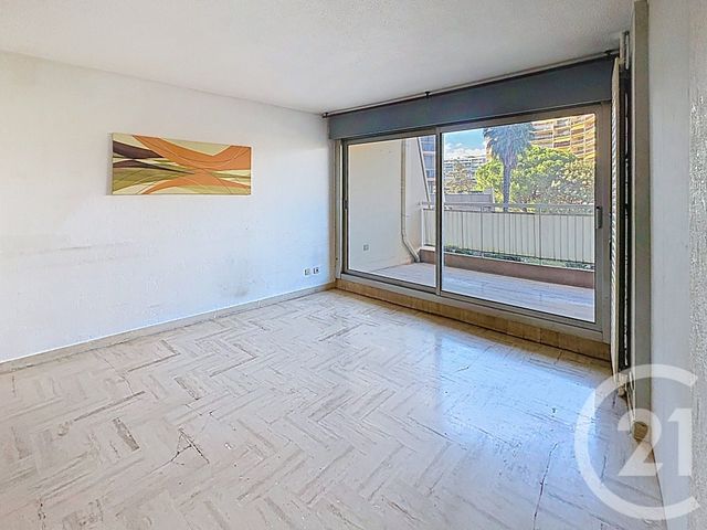 Appartement F2 &agrave; vendre - 2 pi&egrave;ces - 33 m2 - Mandelieu La Napoule - 06 - PROVENCE-ALPES-COTE-D-AZUR