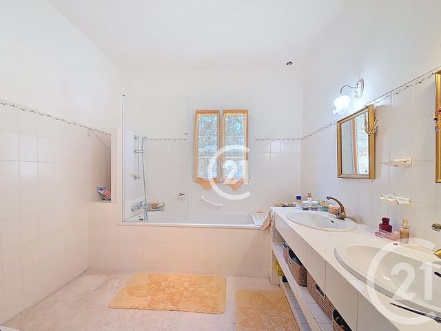 Maison &agrave; vendre - 9 pi&egrave;ces - 225,80 m2 - St Martin De Crau - 13 - PROVENCE-ALPES-COTE-D-AZUR