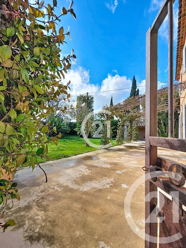 Maison &agrave; vendre - 8 pi&egrave;ces - 211,38 m2 - Mouries - 13 - PROVENCE-ALPES-COTE-D-AZUR