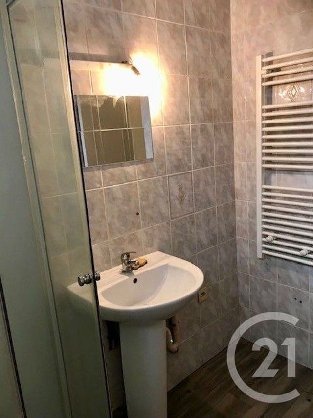 Maison &agrave; vendre - 5 pi&egrave;ces - 88,17 m2 - Sancoins - 18 - CENTRE