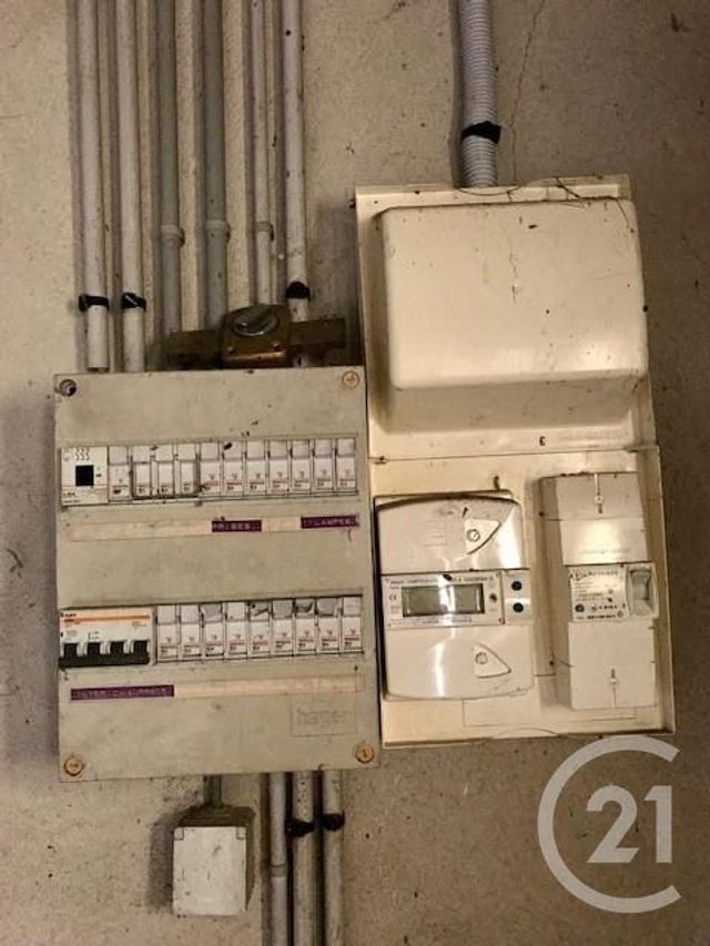 Maison à vendre - 8 pièces - 237,62 m2 - Blet - 18 - CENTRE