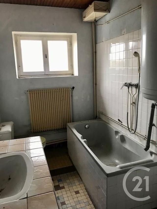 Maison à vendre - 8 pièces - 237,62 m2 - Blet - 18 - CENTRE