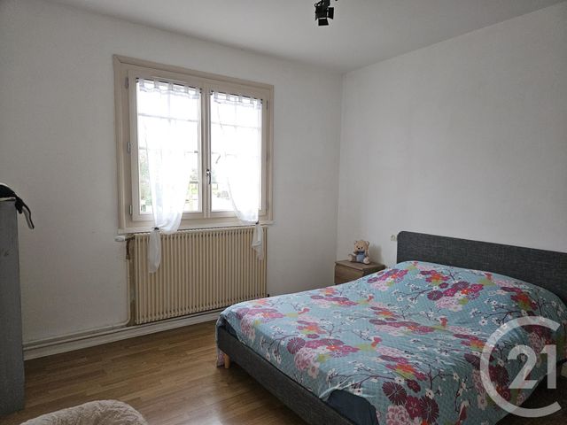 Maison &agrave; vendre - 7 pi&egrave;ces - 165 m2 - St Pierre Le Moutier - 58 - BOURGOGNE