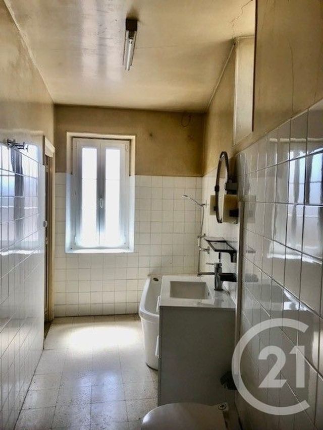 Maison &agrave; vendre - 11 pi&egrave;ces - 233,23 m2 - Blet - 18 - CENTRE