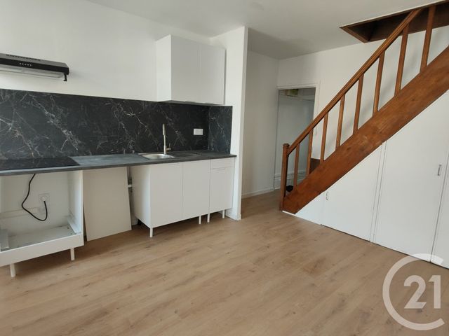 Maison &agrave; vendre - 8 pi&egrave;ces - 169,98 m2 - Sancoins - 18 - CENTRE