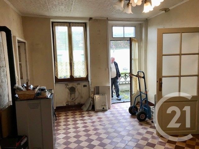 Maison &agrave; vendre - 4 pi&egrave;ces - 93,34 m2 - La Chapelle Hugon - 18 - CENTRE