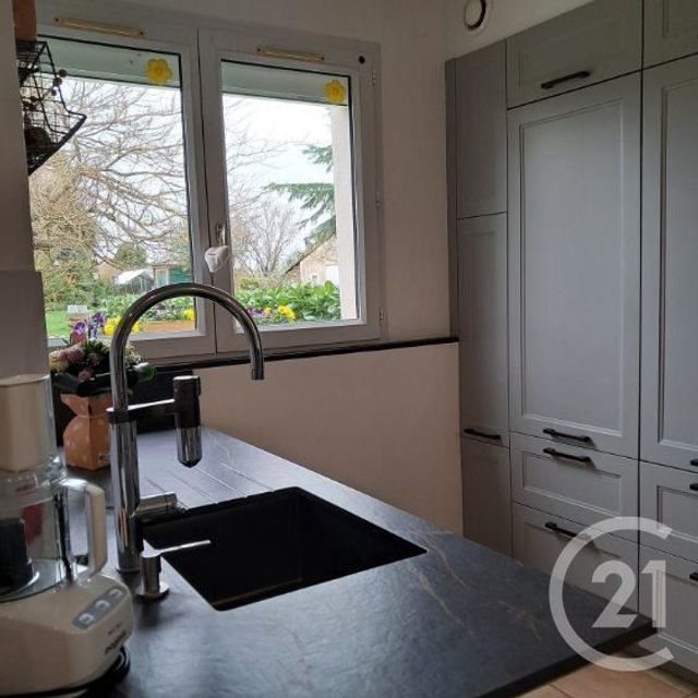 Maison &agrave; vendre - 6 pi&egrave;ces - 150 m2 - Saligny Le Vif - 18 - CENTRE