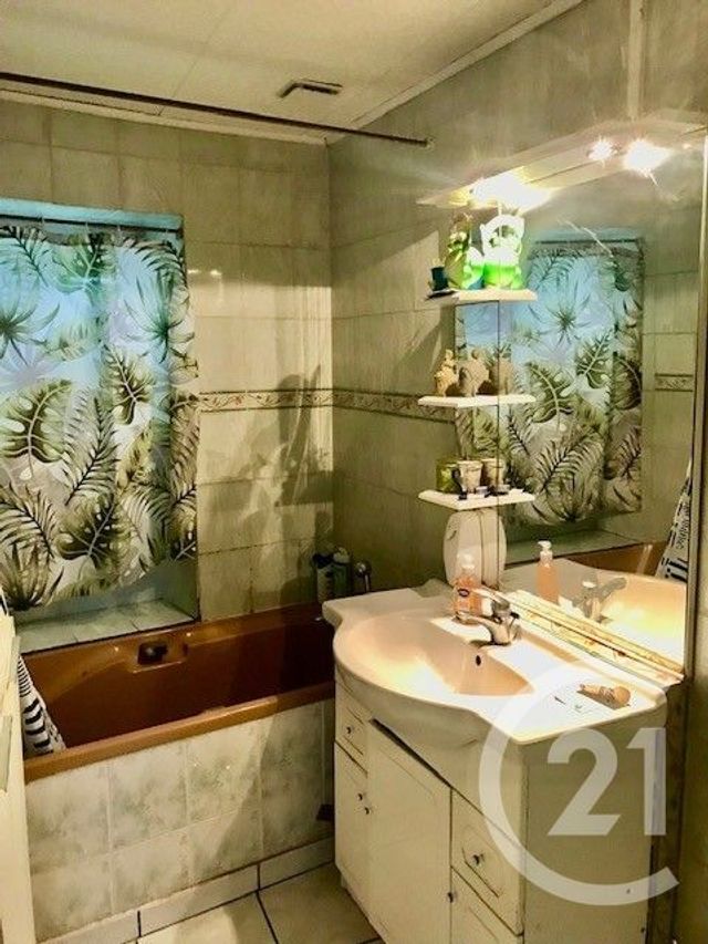 Maison &agrave; vendre - 2 pi&egrave;ces - 81,36 m2 - Charly - 18 - CENTRE