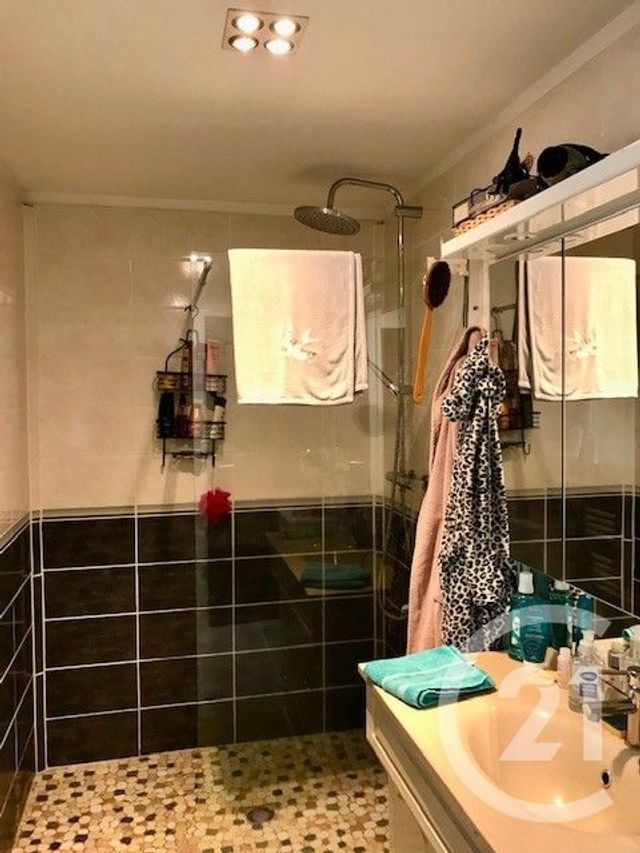 Maison &agrave; vendre - 3 pi&egrave;ces - 113,11 m2 - La Chapelle Hugon - 18 - CENTRE