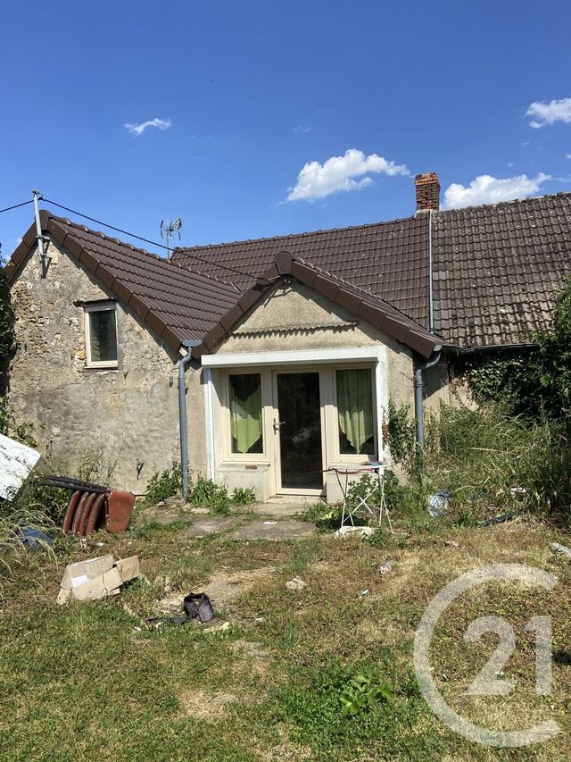 Maison &agrave; vendre - 2 pi&egrave;ces - 46 m2 - St Pierre Le Moutier - 58 - BOURGOGNE