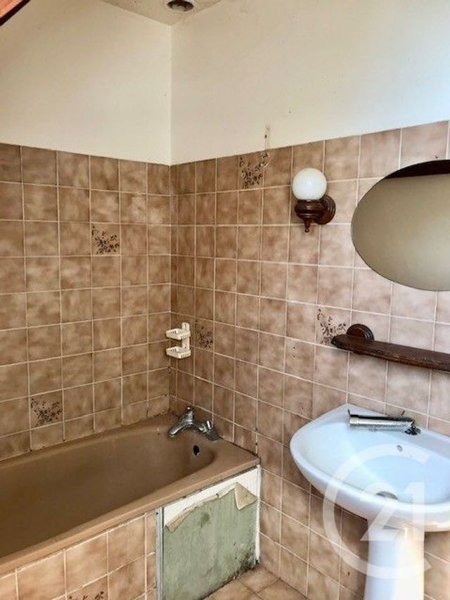 Maison &agrave; vendre - 5 pi&egrave;ces - 105,31 m2 - Nerondes - 18 - CENTRE