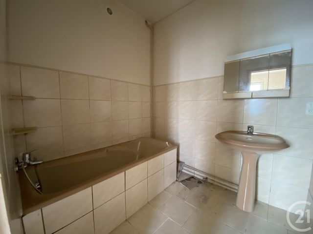 Maison &agrave; vendre - 8 pi&egrave;ces - 176 m2 - La Guerche Sur L Aubois - 18 - CENTRE
