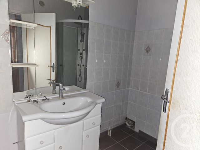 Maison &agrave; vendre - 3 pi&egrave;ces - 113 m2 - St Pierre Le Moutier - 58 - BOURGOGNE