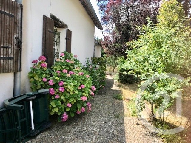 Maison &agrave; vendre - 6 pi&egrave;ces - 229,59 m2 - Le Chautay - 18 - CENTRE