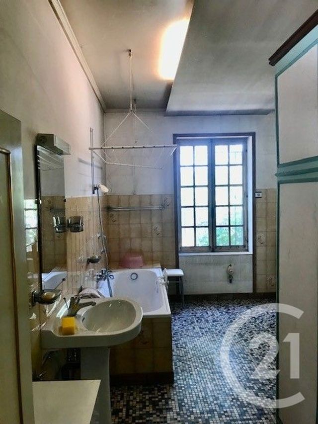 Maison &agrave; vendre - 6 pi&egrave;ces - 229,59 m2 - Le Chautay - 18 - CENTRE