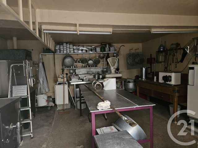 Maison &agrave; vendre - 5 pi&egrave;ces - 187 m2 - St Pierre Le Moutier - 58 - BOURGOGNE