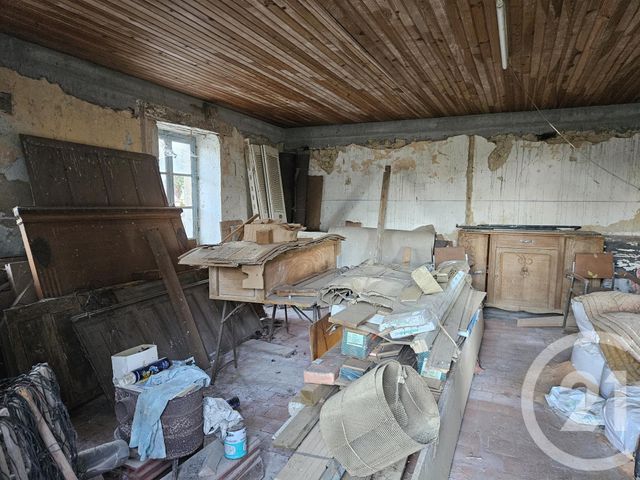 Maison à vendre - 2 pièces - 55 m2 - Neuvy Le Barrois - 18 - CENTRE