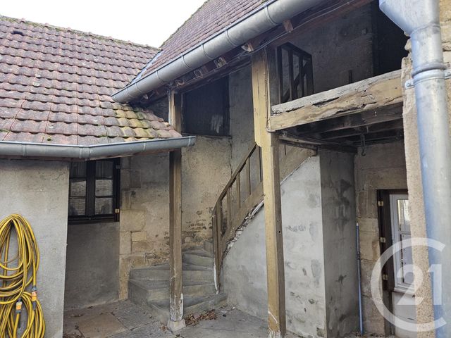 Maison &agrave; vendre - 3 pi&egrave;ces - 122 m2 - St Pierre Le Moutier - 58 - BOURGOGNE