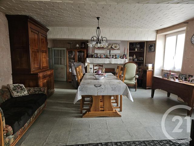 Maison &agrave; vendre - 3 pi&egrave;ces - 122 m2 - St Pierre Le Moutier - 58 - BOURGOGNE