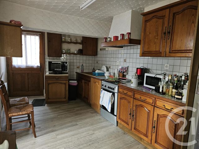 Maison &agrave; vendre - 3 pi&egrave;ces - 122 m2 - St Pierre Le Moutier - 58 - BOURGOGNE