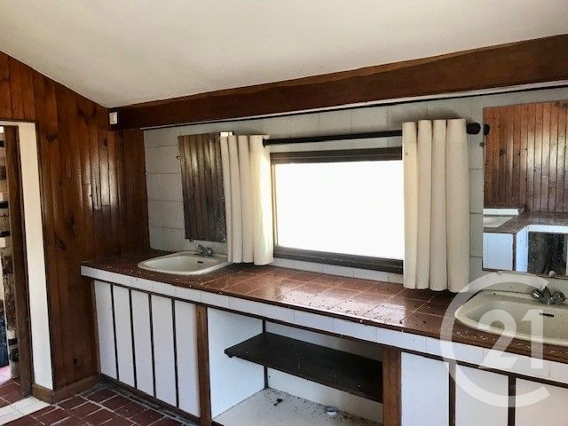 Maison à vendre - 3 pièces - 146,55 m2 - Ignol - 18 - CENTRE