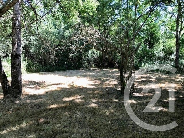 Maison à vendre - 3 pièces - 146,55 m2 - Ignol - 18 - CENTRE