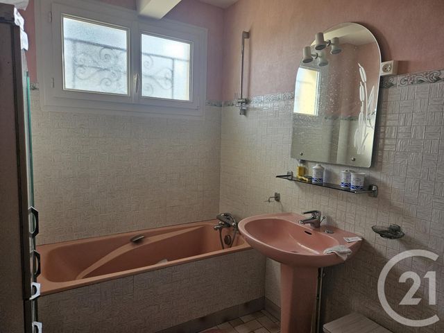 Maison &agrave; vendre - 7 pi&egrave;ces - 130 m2 - Mornay Sur Allier - 18 - CENTRE