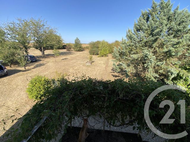 Maison à vendre - 4 pièces - 105 m2 - Bessais Le Fromental - 18 - CENTRE