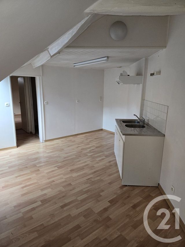Appartement F3 &agrave; vendre - 4 pi&egrave;ces - 56,88 m2 - Sancoins - 18 - CENTRE