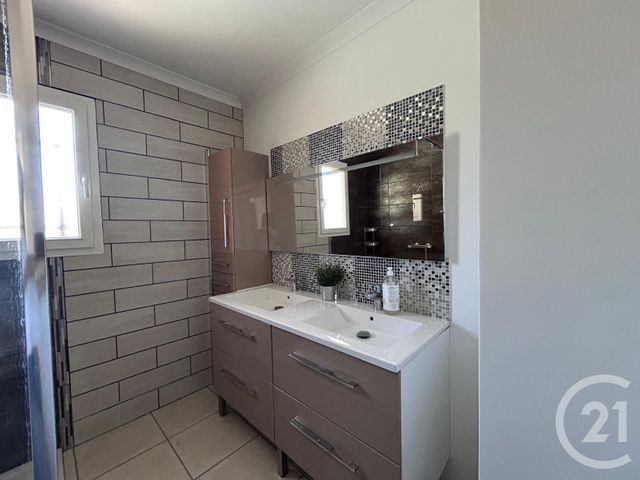 Maison &agrave; vendre - 4 pi&egrave;ces - 100 m2 - Roquebrune Sur Argens - 83 - PROVENCE-ALPES-COTE-D-AZUR