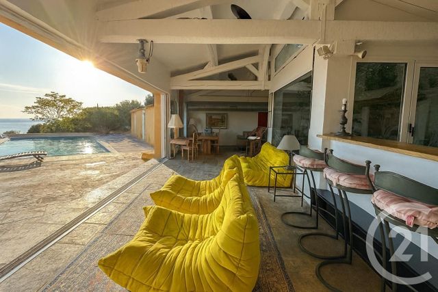 Maison à vendre - 10 pièces - 245,26 m2 - Ste Maxime - 83 - PROVENCE-ALPES-COTE-D-AZUR