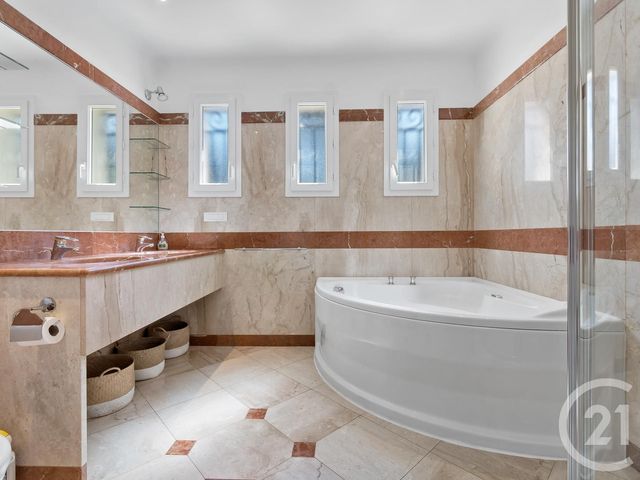Maison &agrave; vendre - 8 pi&egrave;ces - 220 m2 - Ste Maxime - 83 - PROVENCE-ALPES-COTE-D-AZUR